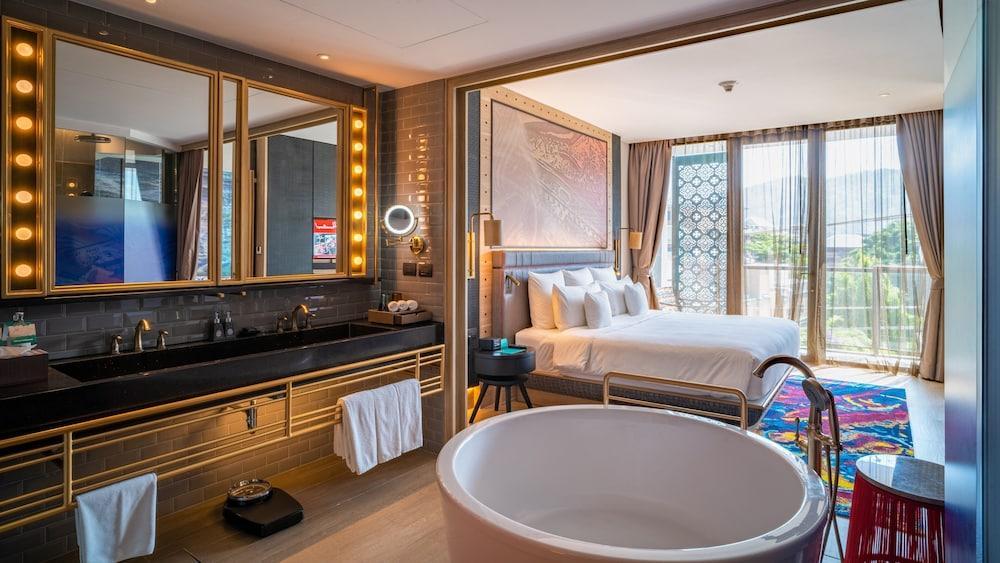 Hotel Indigo Phuket Patong, an IHG Hotel Room Type - 1 Bedroom Suite City View