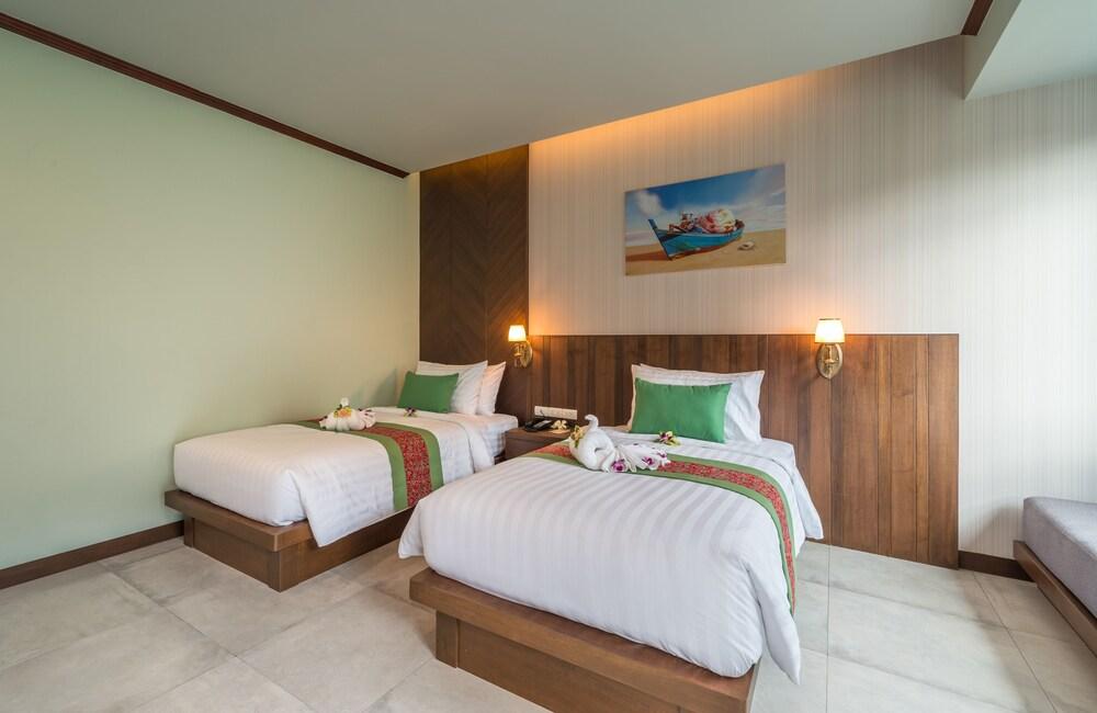 Andaman Breeze Resort Room Type - Deluxe Double or Twin Room (Cliff View)
