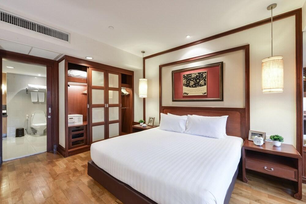 Centre Point Sukhumvit Thong Lo Room Type - 1 Bedroom Grand King Bed