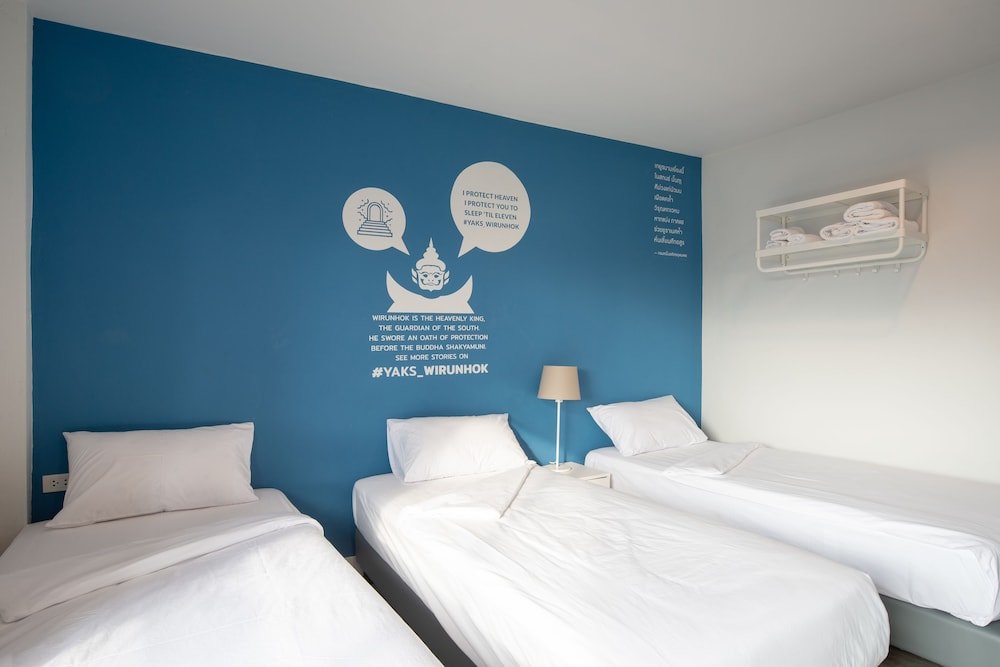 Yaks House Hostel Room Type - Triple Room, 3 Twin Beds, Non Smoking, City View