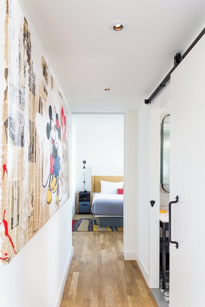 Hotel Indigo LOWER EAST SIDE NEW YORK, an IHG hotel - Tap to explore photos