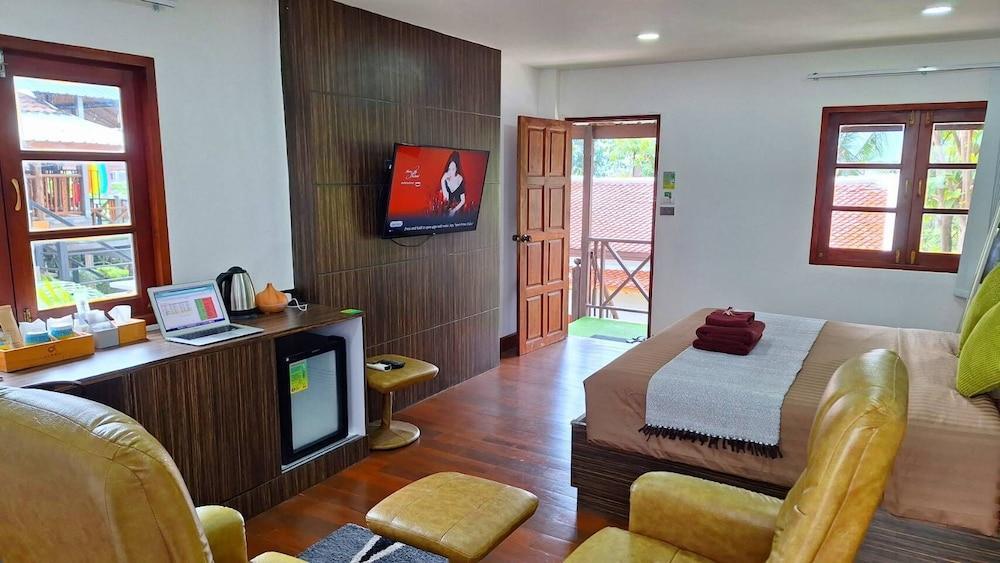 Alpha Gay Resort & Spa - Men Only Room Type - Superior Room