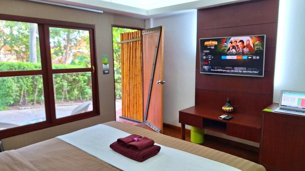 Alpha Gay Resort & Spa - Men Only Room Type - Standard Room