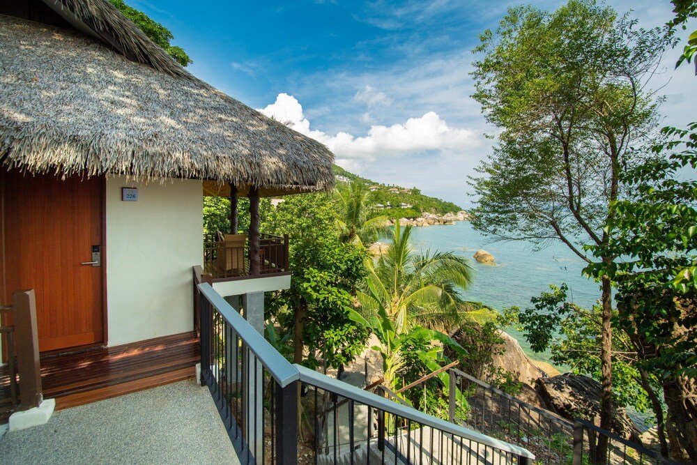 Coral Cliff Beach Resort Samui Room Type - Villa, Sea View