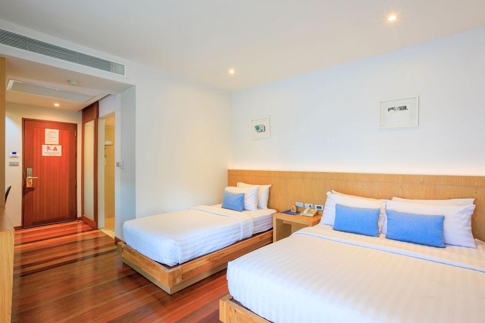 Coral Cliff Beach Resort Samui Room Type - Deluxe Villa