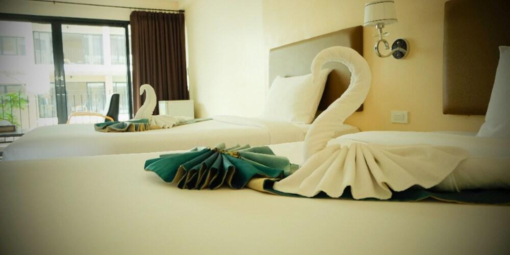 Summer Tree Hotel Room Type - Junior Suite