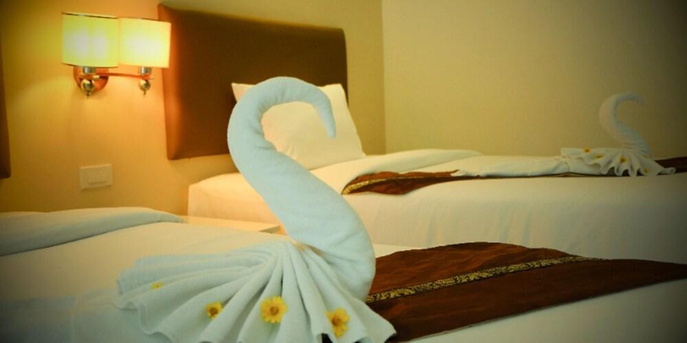 Summer Tree Hotel Room Type - Deluxe Room, 2 Twin Beds