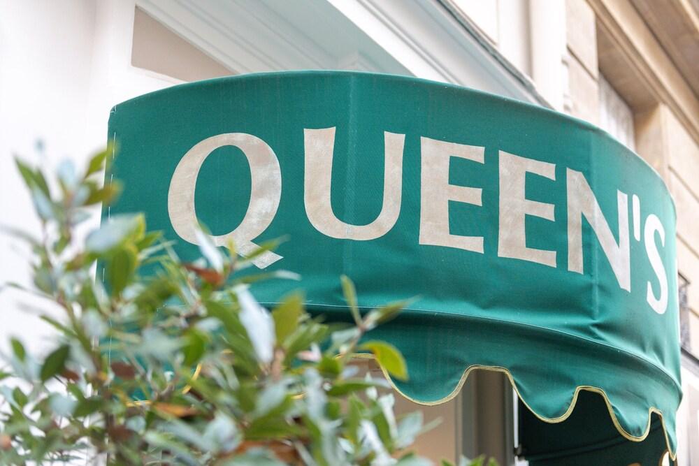 Queens Boutique Hotel - Tap to explore photos