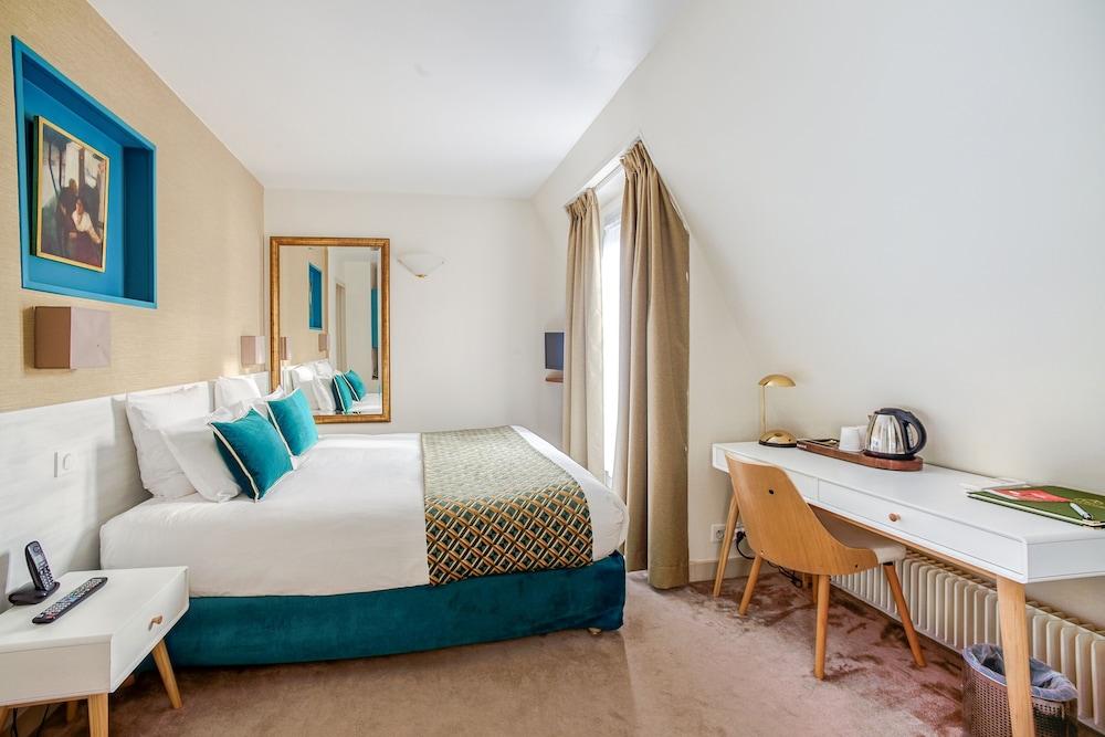 Queens Boutique Hotel Room Type - Signature Room, Balcony (and Bath)
