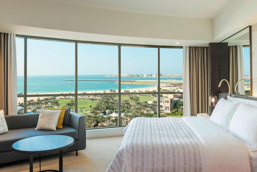 Le Royal Meridien Beach Resort And Spa Room Type - Deluxe Suite, 1 Bedroom, Smoking, Balcony Le Royal Meridien Beach Resort And Spa Room Type - Deluxe Suite, 1 Bedroom, Smoking, Balcony