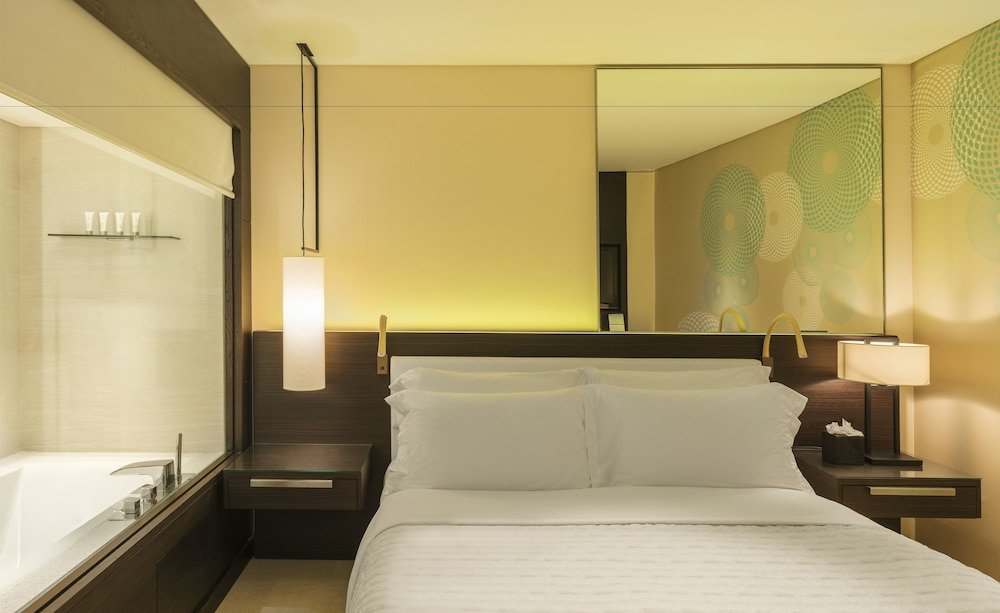 Le Royal Meridien Beach Resort And Spa - Tap to explore photos