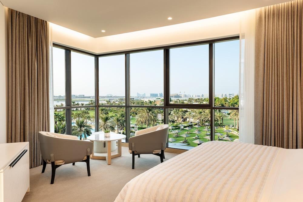 Le Royal Meridien Beach Resort And Spa Room Type - Royal Suite, 1 Bedroom, Tower (Royal Club)