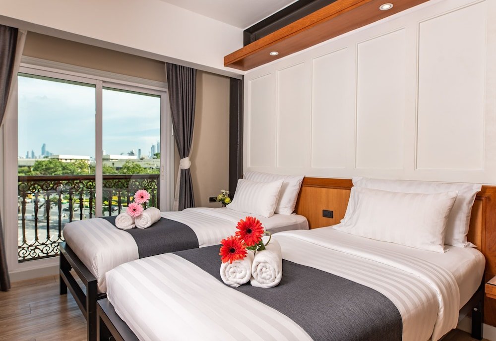 Dang Derm in The Park Khaosan Room Type - Deluxe Twin