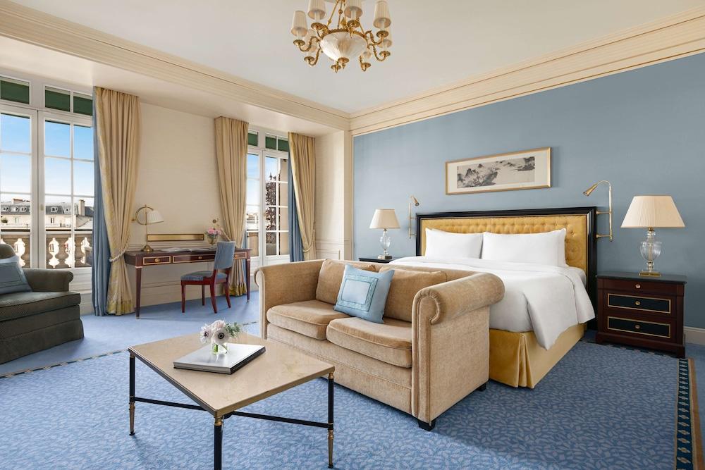 Shangri-la Hotel Room Type - Terrace Room, 1 King Bed