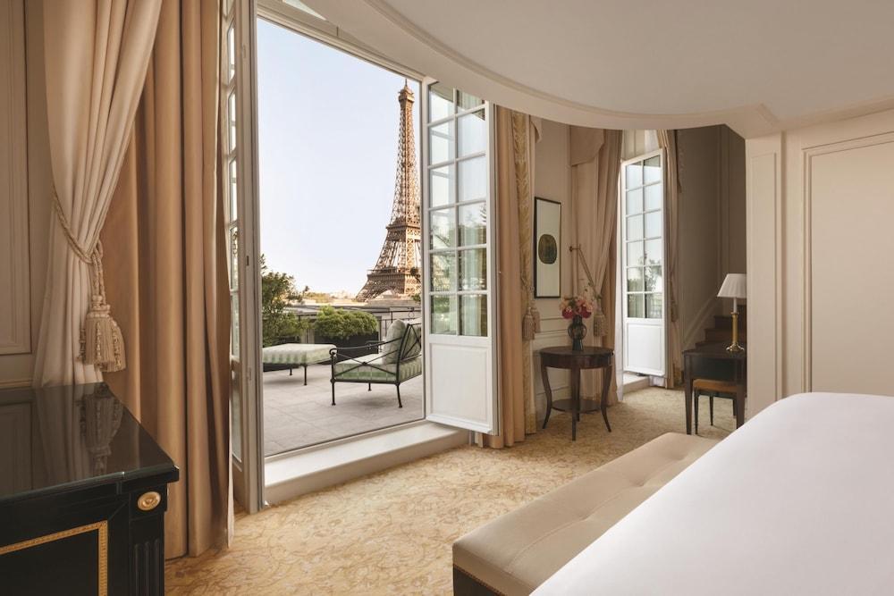 Shangri-la Hotel Room Type - Duplex Terrace Eiffel View Suite Shangri-la Hotel Room Type - Duplex Terrace Eiffel View Suite
