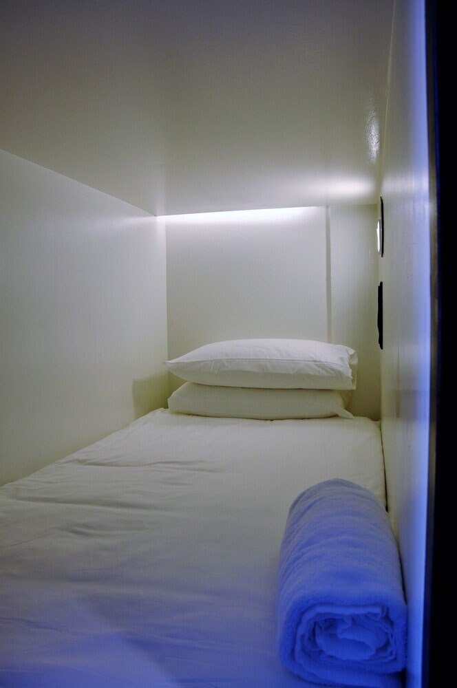 Beary Best Hostel Kampong Glam Room Type - Mixed Dorm - Ensuite Shower - Top Bed