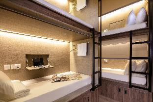 BEAT. Capsule Hostel @ Boat Quay Room Type - Single Capsule in Mixed Dormitory