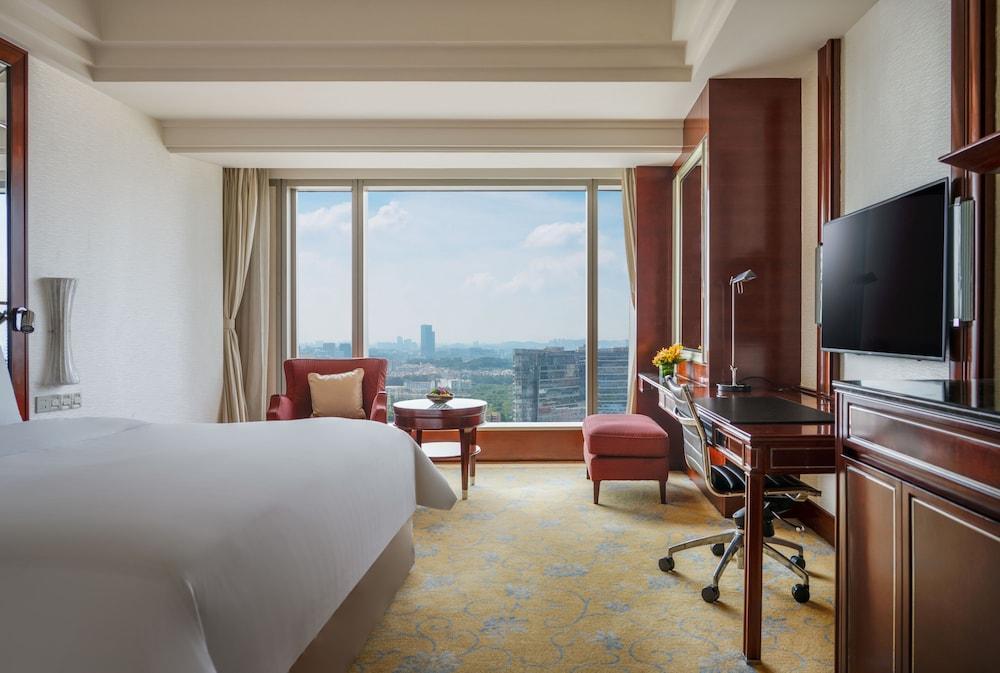 Shangri-La Guangzhou Room Type - Deluxe Room, 1 King Bed