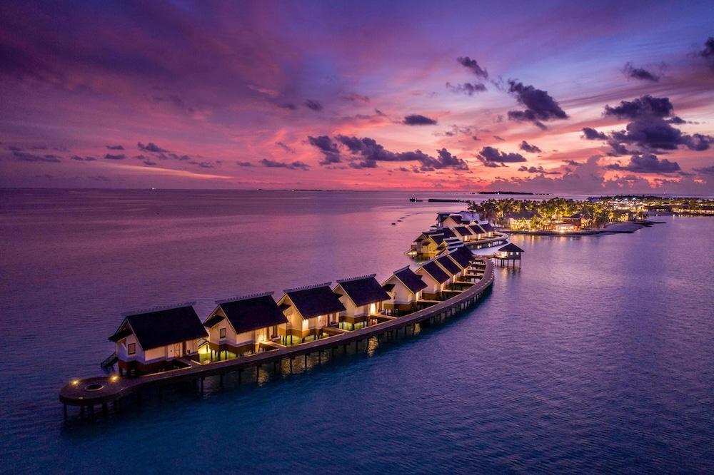SAii Lagoon Maldives, Curio Collection by Hilton Room Type - Overwater Villa
