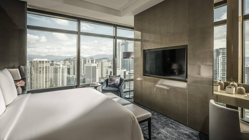 Four Seasons Hotel Kuala Lumpur Room Type - Two Bedroom Premier Park - View Apartment