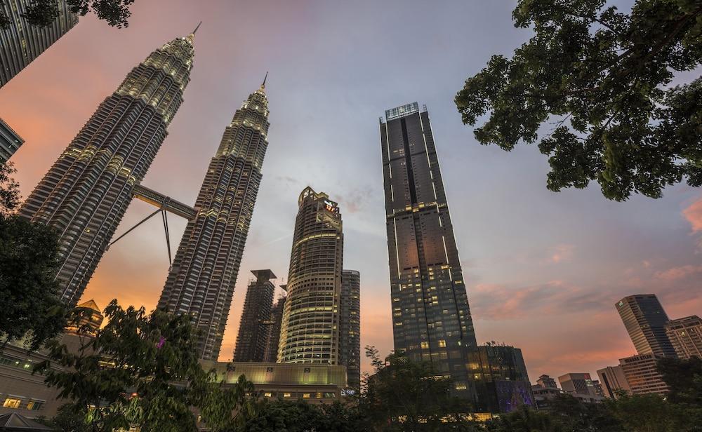 Four Seasons Hotel Kuala Lumpur - Tap to explore photos
