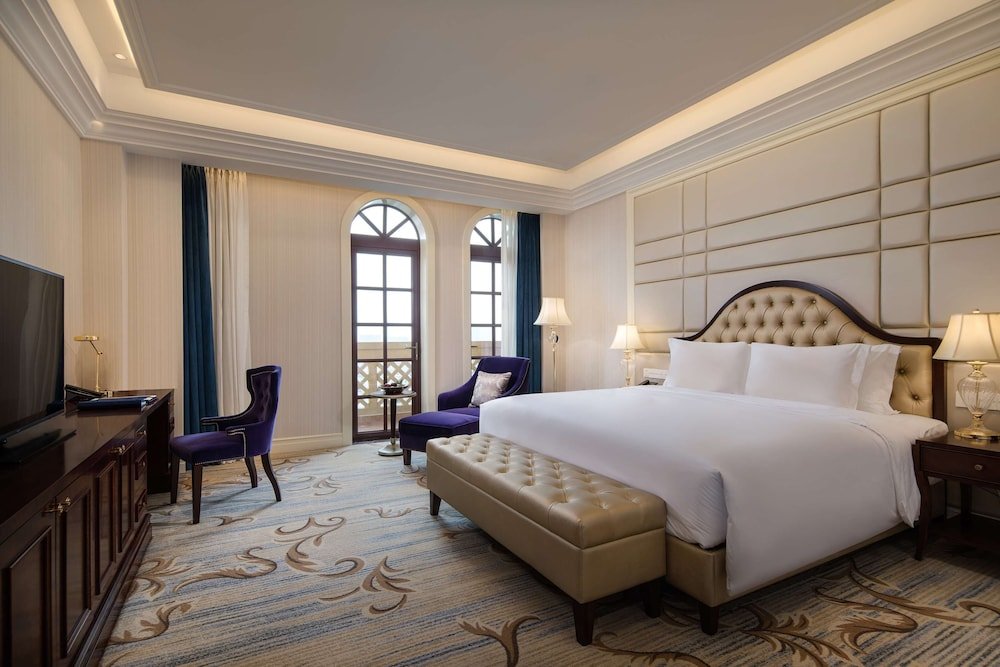 Radisson Blu Forest Manor Shanghai Hongqiao Room Type - Junior Suite
