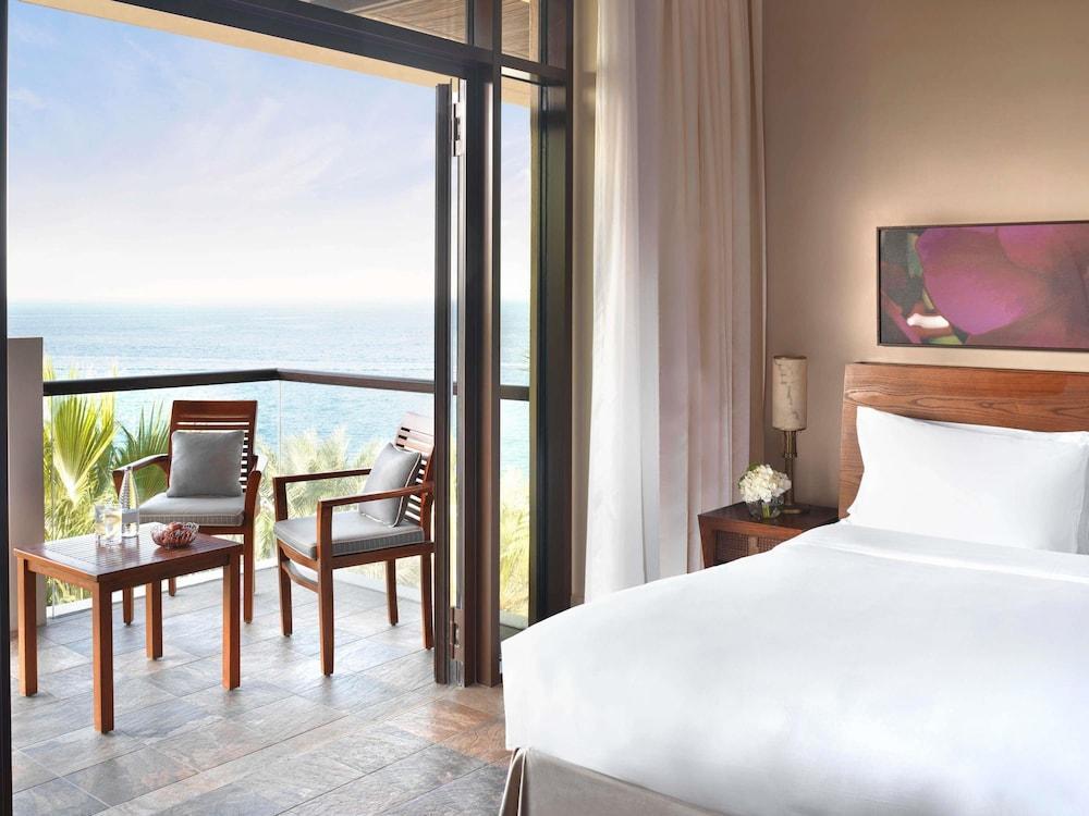 Sofitel Dubai The Palm, Resort and Spa Room Type - Junior Suite, 1 King Bed with Sofa bed, Balcony (Club Access) Sofitel Dubai The Palm, Resort and Spa Room Type - Junior Suite, 1 King Bed with Sofa bed, Balcony (Club Access)