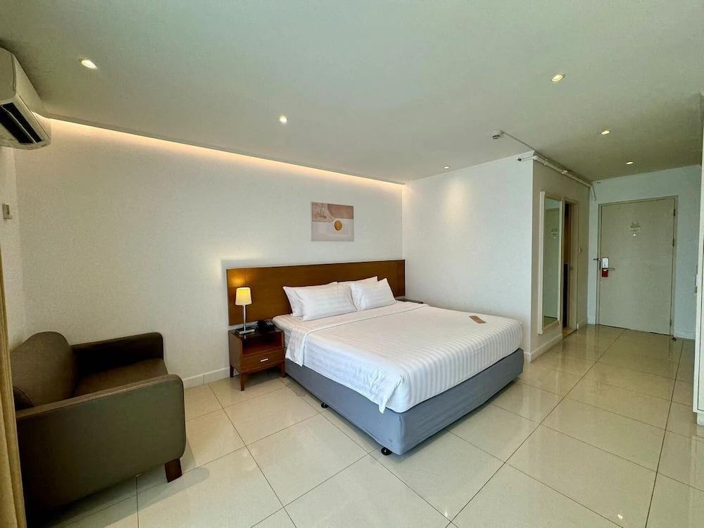 Thomson Hotel Huamark Room Type - Superior Twin Room
