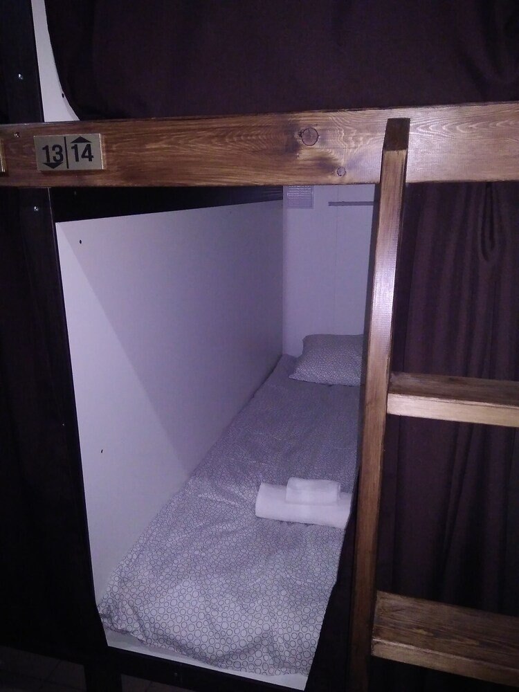 Cub-a Capsule hostel - Tap to explore photos