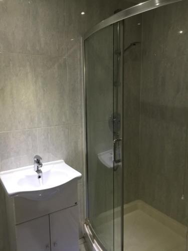 St. James's Guest House Room Type - Double Room with Shared Bathroom St. James's Guest House Room Type - Double Room with Shared Bathroom