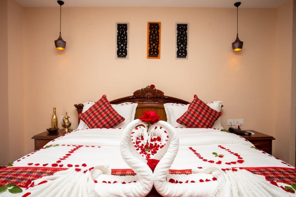 Nivas Boutique Home Room Type - Sagarmatha Honeymoon Suite
