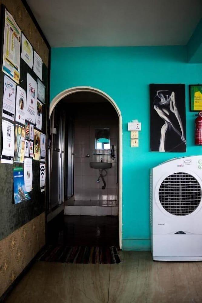 Wanderthirst Hostel - Tap to explore photos