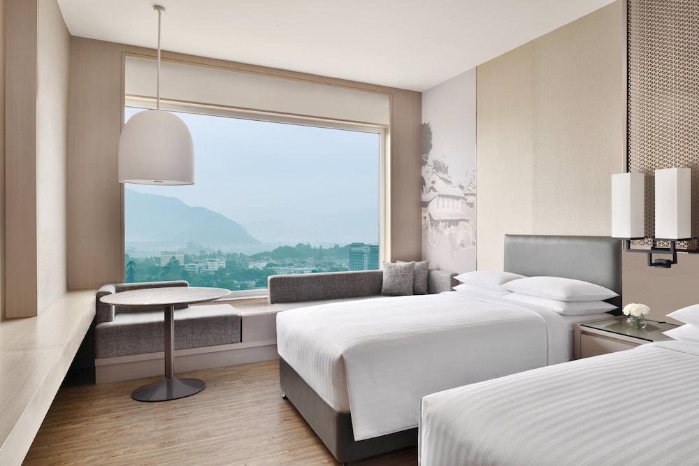 Kathmandu Marriott Hotel Room Type - Deluxe Room, 2 Double Beds, Mountain View