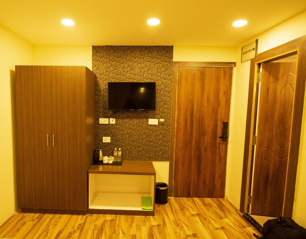 Hotel Rudra View & Spa - Tap to explore photos