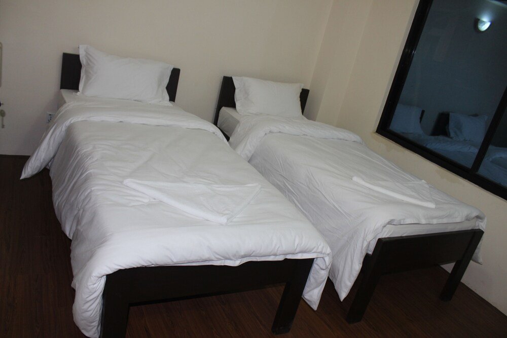 Bodhi Tree Hostel Room Type - Premium Twin Room, 2 Twin Beds, Shared Bathroom