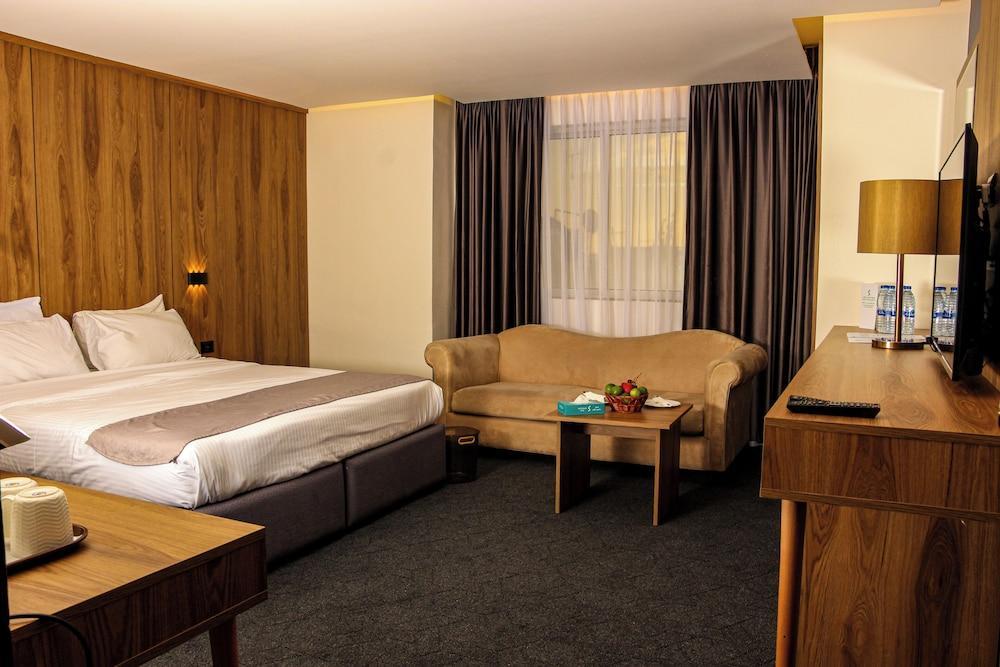 Sandy Palace Hotel Room Type - Standard Twin Room, City View