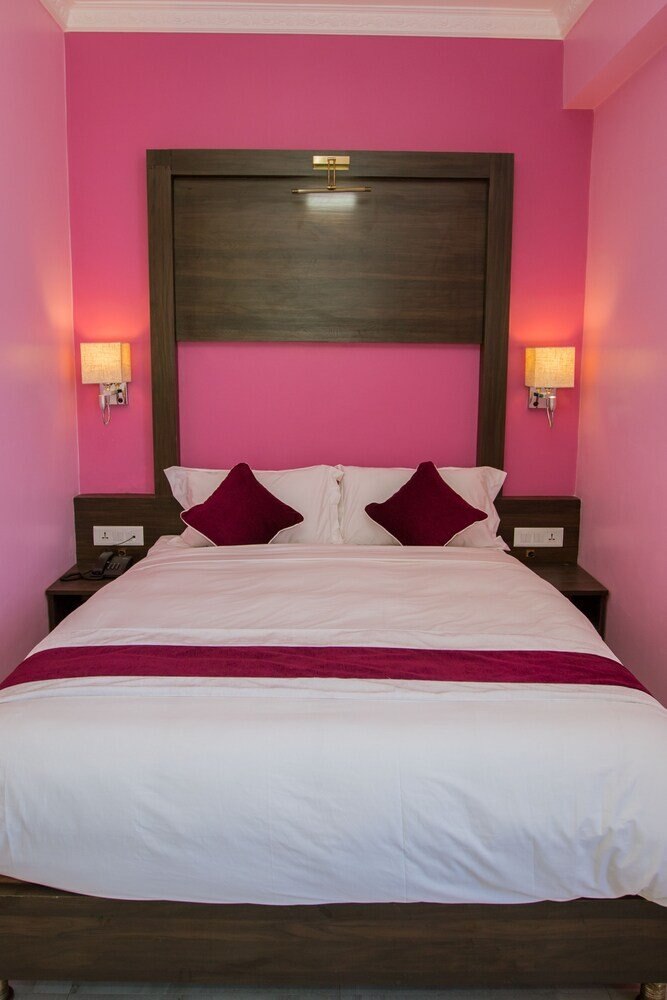 Hotel Task - Tap to explore photos