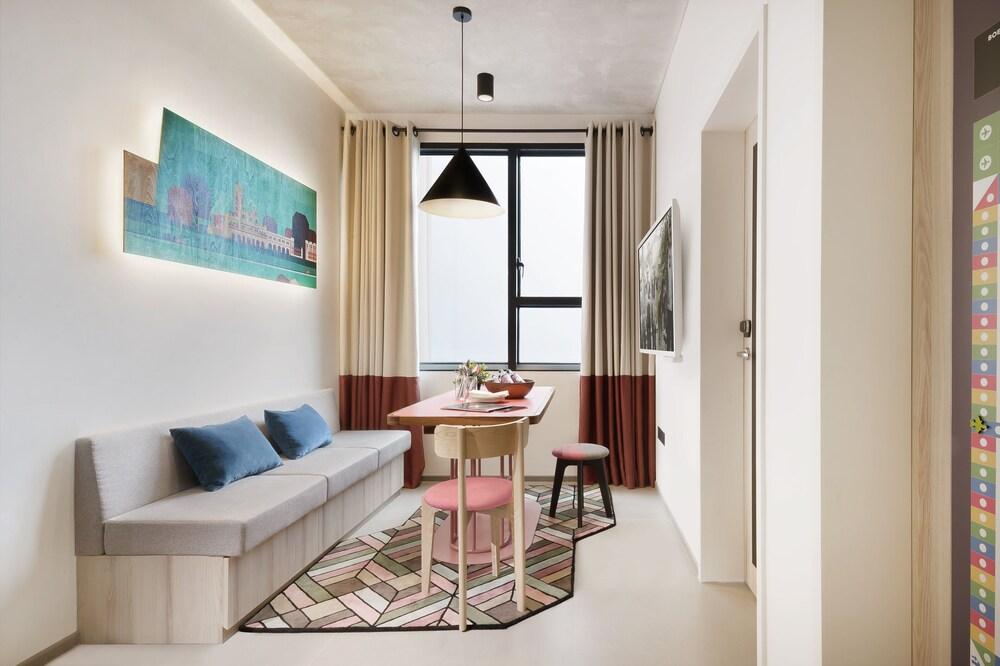 lyf Funan Singapore Room Type - All Together (4 Bedroom) lyf Funan Singapore Room Type - All Together (4 Bedroom)