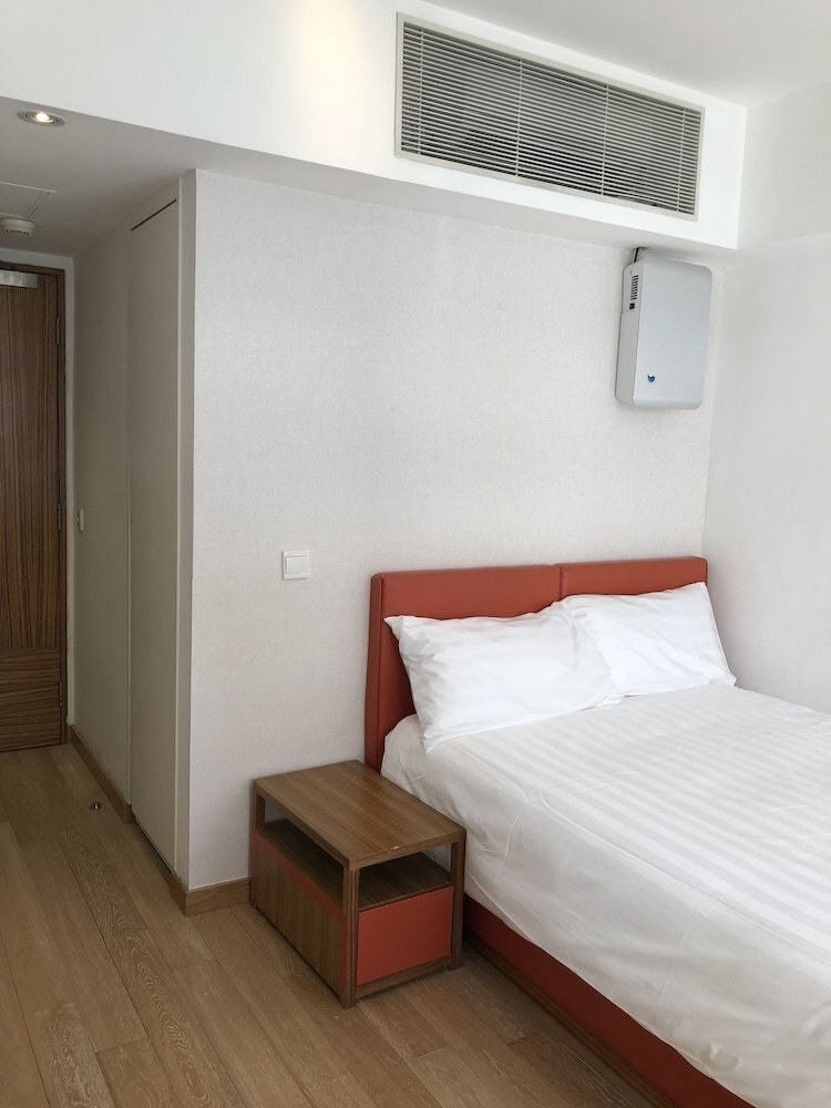 Homy Residence Room Type - Deluxe Triple Room
