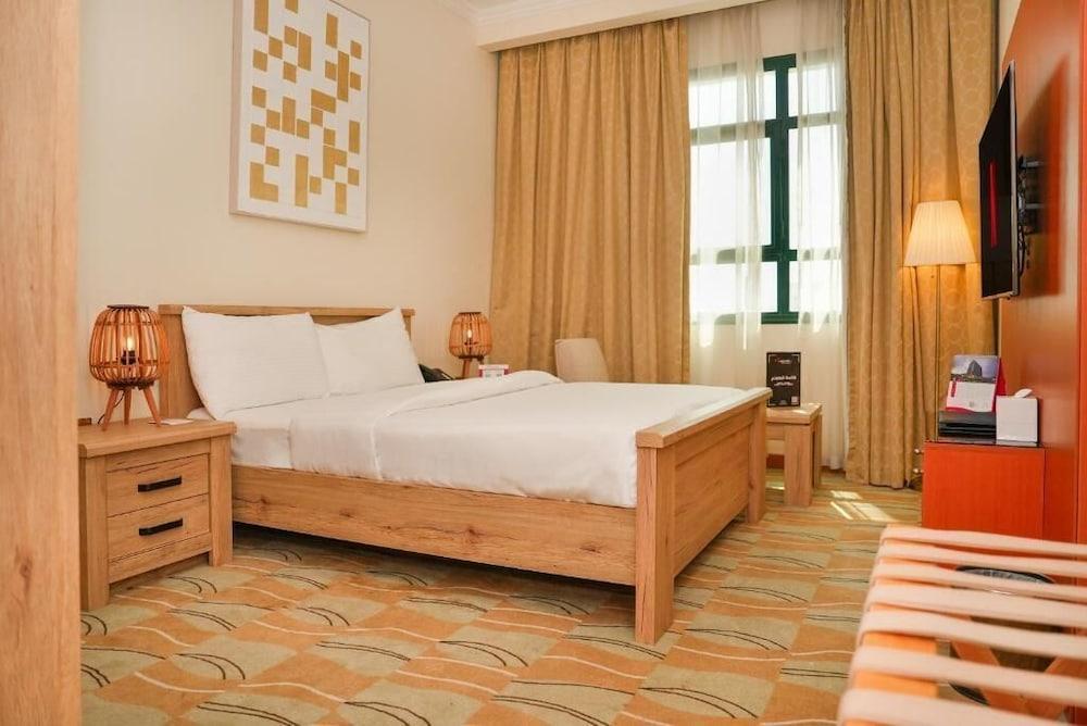 Swiss-Belinn Doha Room Type - Premium Queen Room