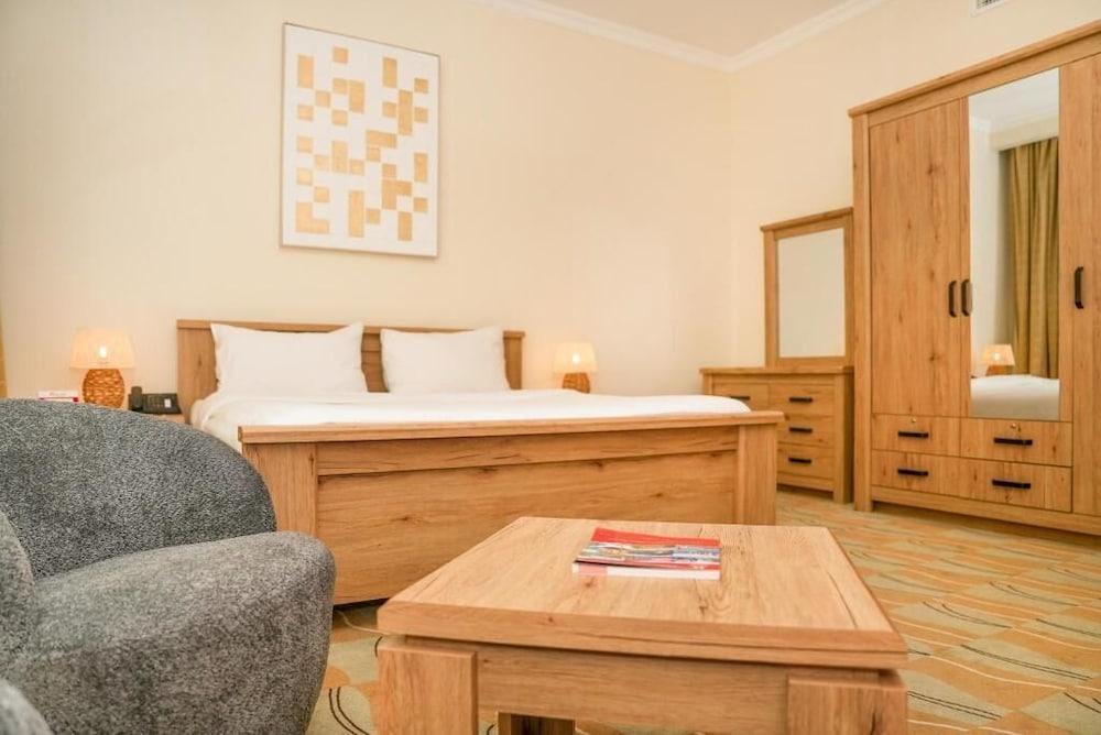 Swiss-Belinn Doha Room Type - Premium King Room