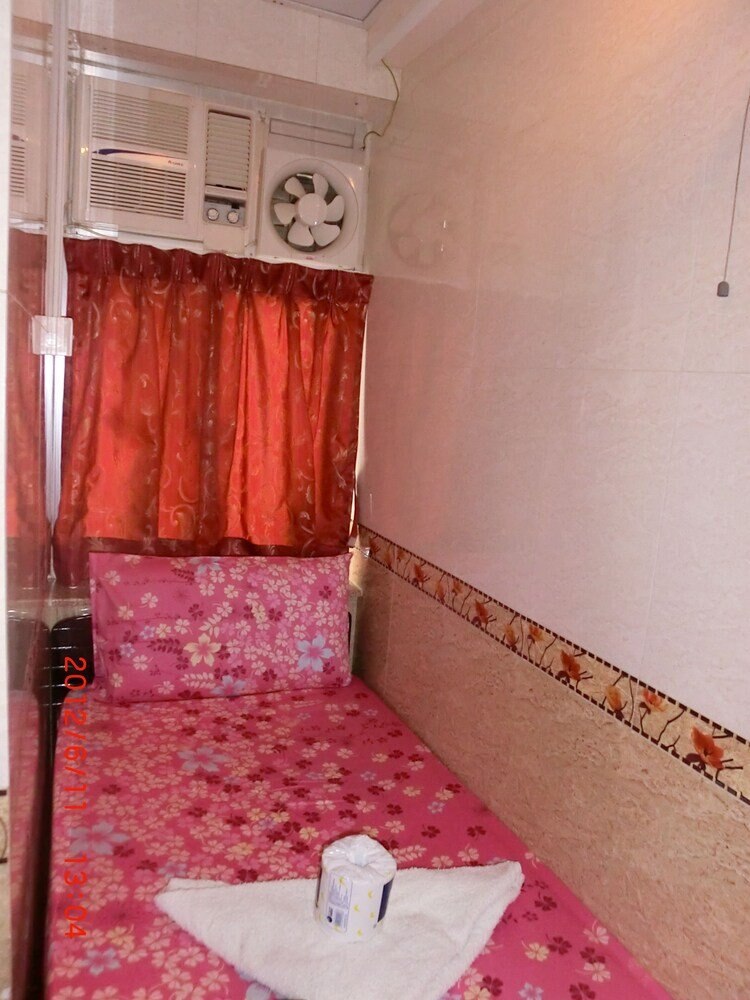 Dutch Hostel Room Type - Single Room