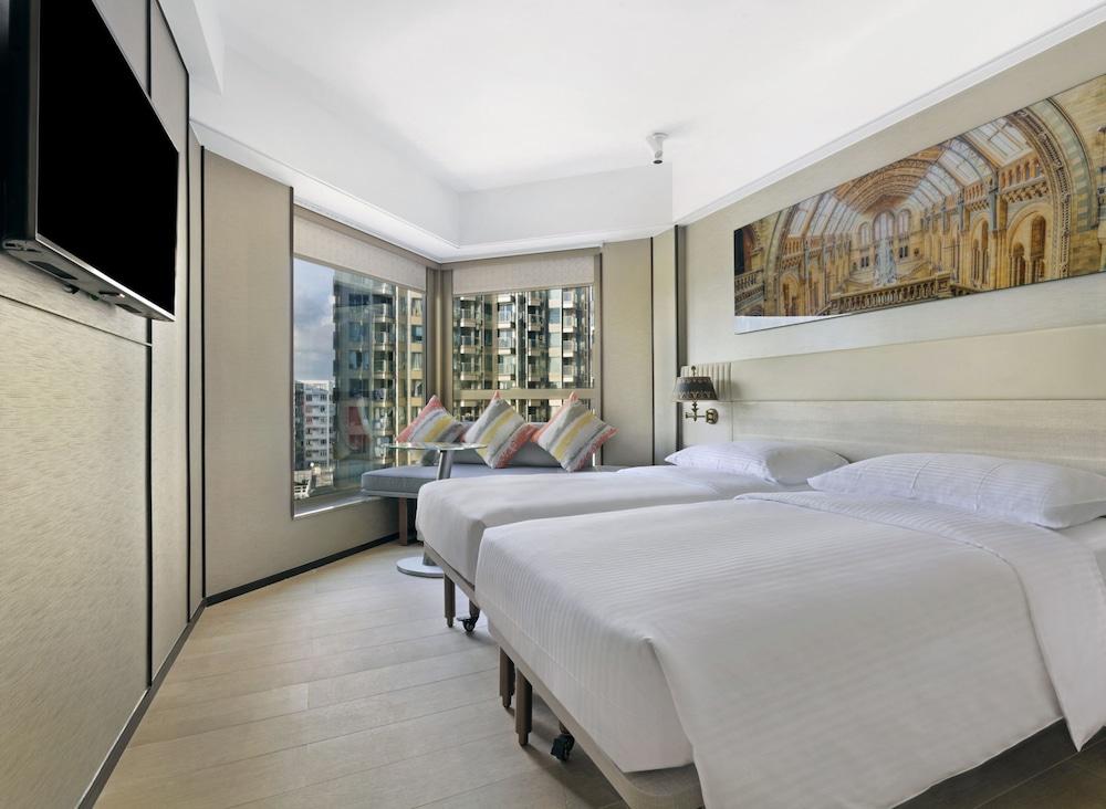 Hotel Alexandra Room Type - Clover City View Room