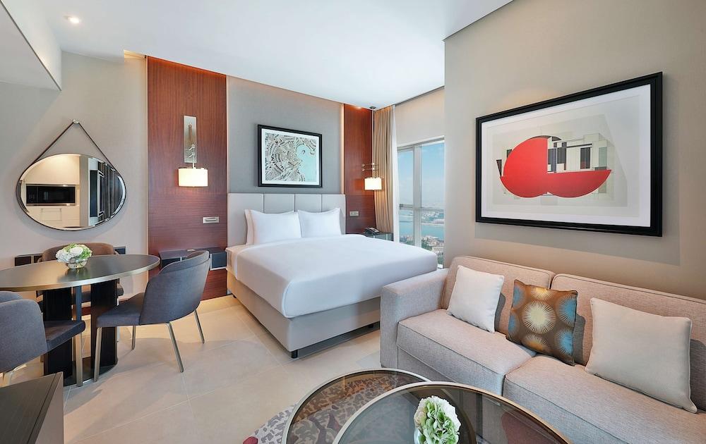 Hilton Doha The Pearl Room Type - Deluxe Studio, 1 King Bed