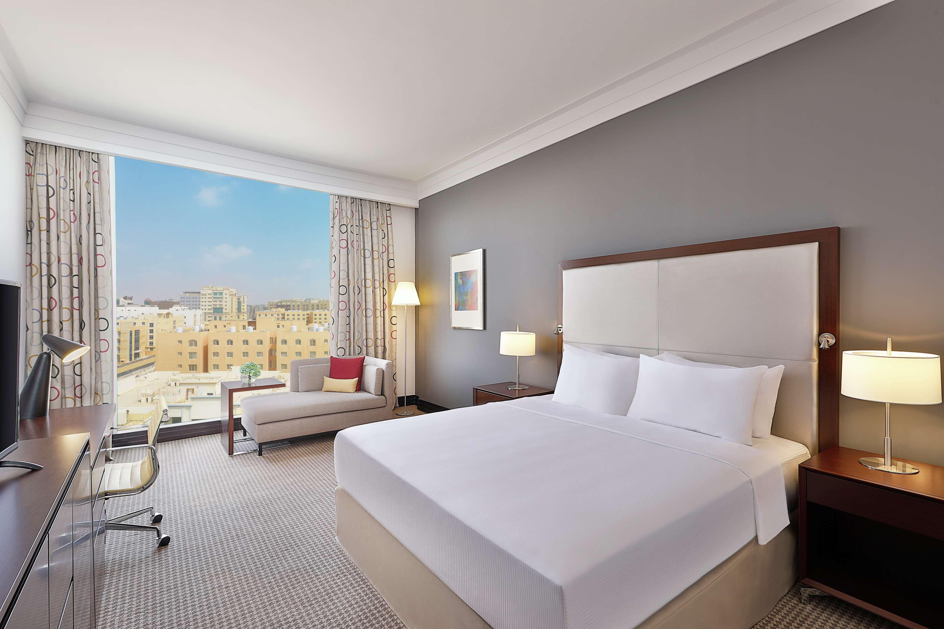 DoubleTree by Hilton Doha - Al Sadd - Tap to explore photos