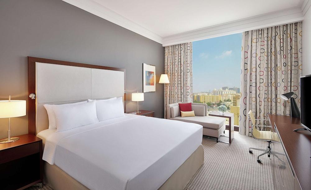 DoubleTree by Hilton Doha - Al Sadd Room Type - Room, 1 King Bed, Accessible