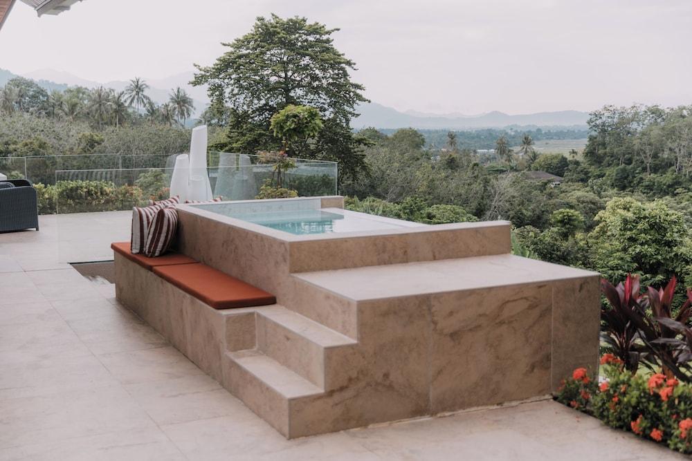 White Monkey Villa - Private Pool & Jacuzzi - Tap to explore photos
