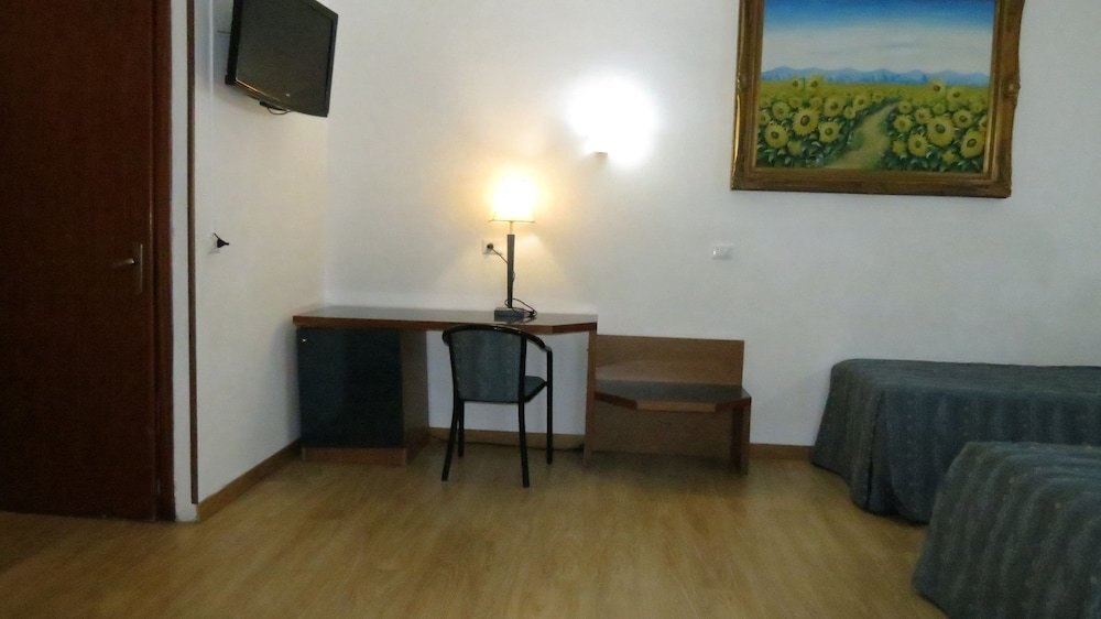 Hotel Chopin Room Type - Triple Room Hotel Chopin Room Type - Triple Room