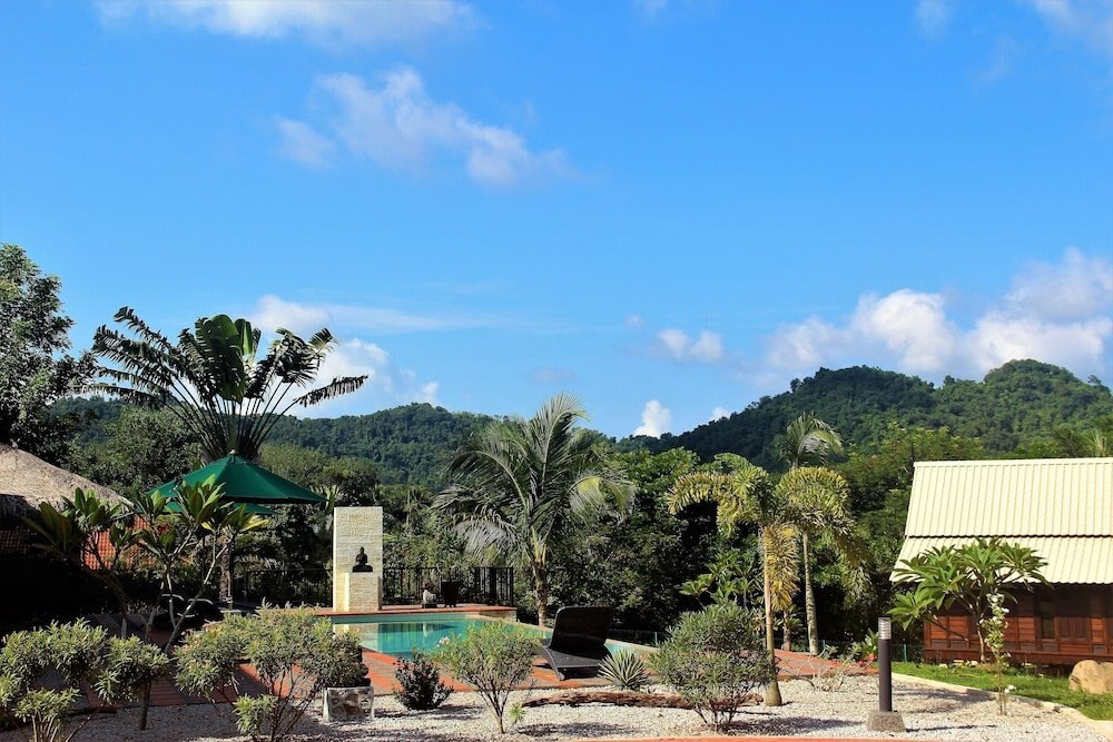 Villa Kelapa Langkawi - Tap to explore photos