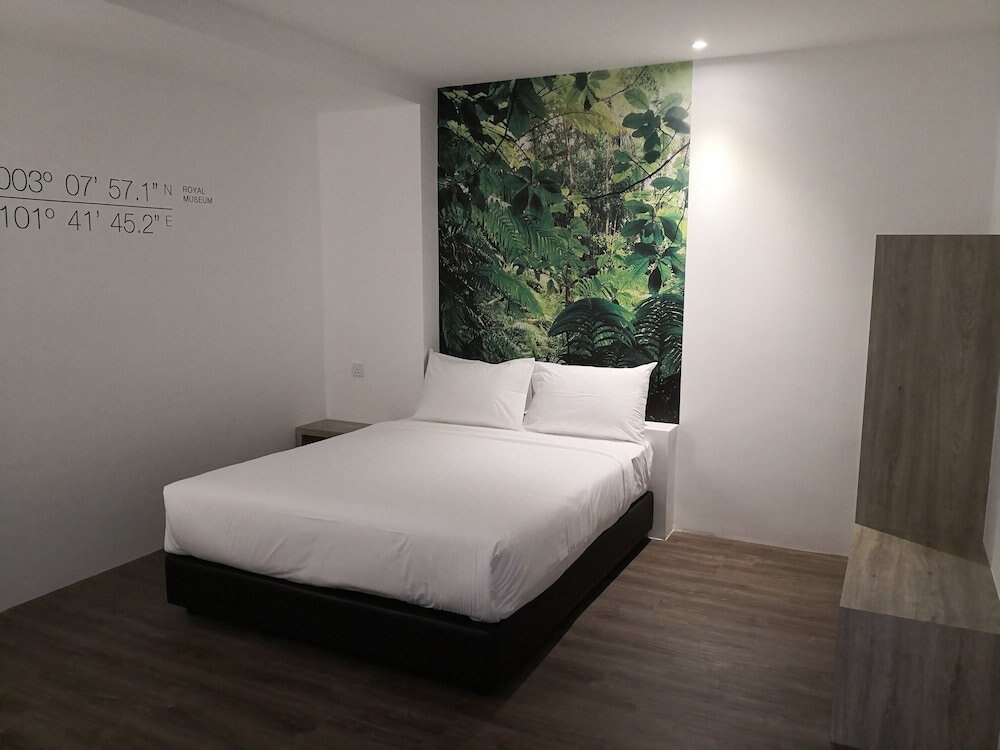 H Boutique Hotel Xplorer Loke Yew Room Type - Deluxe Queen, No Windows
